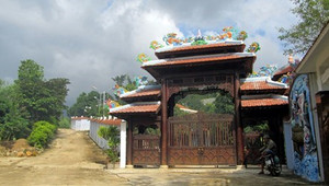 Bắt đầu cưỡng chế tháo dỡ biệt phủ trên núi Hải Vân