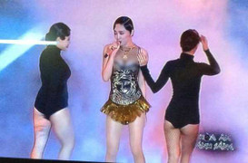 Những sự cố nhớ đời của Minh Hằng, Tóc Tiên trên sân khấu