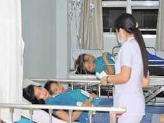 Hàng loạt nữ công nhân bị kẻ biến thái đâm kim vào ngực