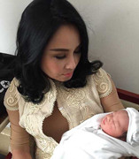 Tiết lộ ảnh con trai và bạn gái Tùng Dương