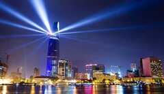 12 điểm check-in lí tưởng ở Sài Gòn và Hà Nội mùa Giáng sinh