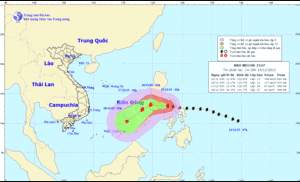 Cơn bão Melor giật cấp 17 đang hướng vào biển Đông