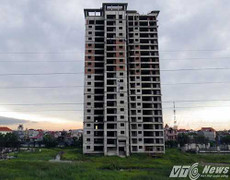 Giáo viên tiểu học rơi từ tòa nhà 20 tầng tử vong