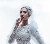 Lan Khuê táo bạo với váy cưới kiểu dáng nội y