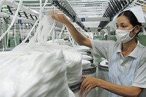 Vì sao Trung Quốc xuất khẩu ồ ạt vào Việt Nam?