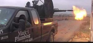 Xe bán tải lọt vào tay IS đầy bí ẩn, thợ ống nước chịu vạ lây