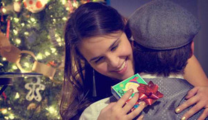 Chọn quà Giáng sinh thế nào để người ấy 'rung rinh'?
