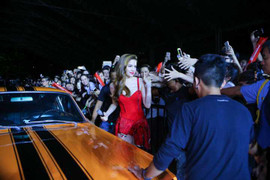 Hà Hồ lái siêu xe 'khủng' lên sân khấu, trình diễn bốc lửa