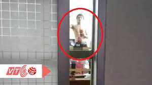 Thanh niên ngáo đá rạch bụng doạ tự tử