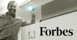 Công nghệ mật báo có người trong... toilet gây sốt