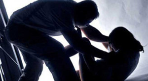 Bắt kẻ biến thái chuyên tấn công nữ sinh giống 'người yêu cũ'