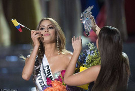 Nghi vấn kết quả Hoa hậu hoàn vũ 2015 bị tráo đổi