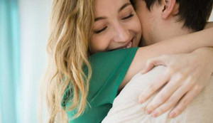 Chòm sao nữ nào luôn khao khát có được tình yêu?