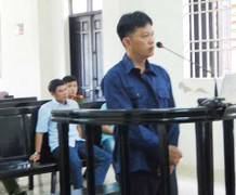 Châm ngòi khiến CSGT rút súng bắn nhau, lãnh án 3 năm tù