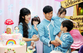 Thôi nôi 'hoành tráng' không thua đám cưới của con gái Lý Hải