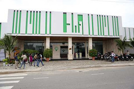 Đà Nẵng xuất hiện nhiều showroom chỉ đón khách Trung Quốc, 'đuổi' người Việt