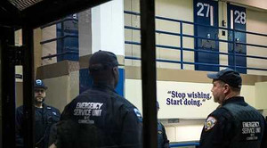 Cảnh sát nhầm lẫn, hơn 3.000 phạm nhân được ra tù sớm