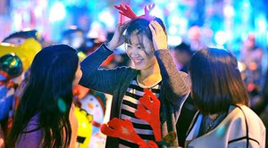 Không khí Giáng sinh rộn ràng khắp phố phường