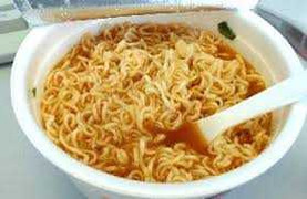 Hại sức khỏe vì lạm dụng mì ăn liền