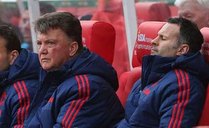 Xin lỗi Van Gaal gàn dở, MU không cần ông nữa