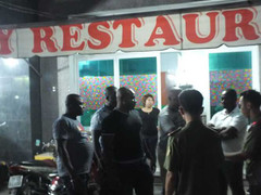 Vây ráp, tạm giữ gần 100 người châu Phi 'sống chui' giữa Sài Gòn