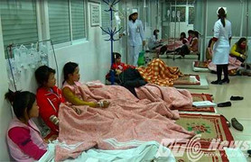 Để hàng trăm công nhân ngộ độc, công ty vẫn khẳng định suất ăn tốt