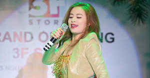 Hoàng Thuỳ Linh diện đồ gợi cảm giữa mùa đông