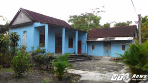 Gia cảnh nghèo khó của nữ giám đốc showroom 'cấm cửa người Việt'