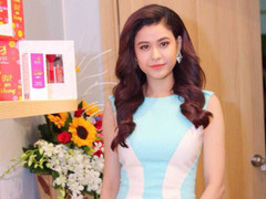 Trương Quỳnh Anh khoe nhan sắc 'gái một con' rạng rỡ