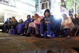 Sau Hà Nội, TP.HCM đến lượt người Đà Nẵng trắng đêm vì vắc-xin