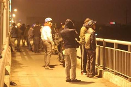 Xuyên đêm tìm nam bác sỹ nhảy cầu Bến Thủy tự vẫn