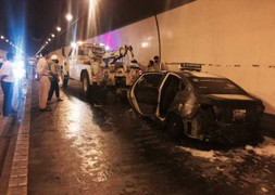 Taxi cháy lớn giữa hầm Hải Vân: Hàng trăm xe mắc kẹt trong đêm tối