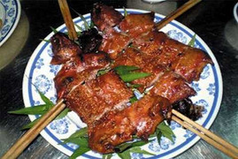 Rùng mình thịt chuột từ cống lên bàn ăn