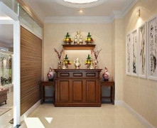 Làm gì để không phạm phong thủy trong việc sắp xếp bàn thờ tổ tiên?