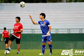 Công Phượng đủ sức chạm trán 'người khổng lồ'?