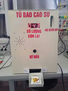 Máy phát bao cao su miễn phí của sinh viên Đà Nẵng 'đắt khách'