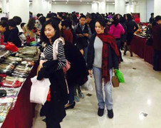 Thói quen săn hàng hiệu siêu giảm giá của người Hà Nội