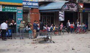 Bị đâm chết sau khi đưa con đi học