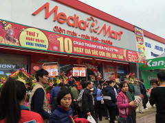 Điện máy về tỉnh, người dân Lào Cai tấp nập mua sắm Tết