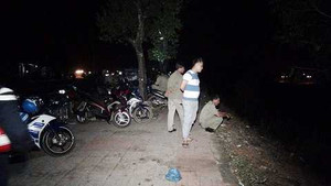 Phát hiện thi thể người đàn ông buộc cùng đá nằm dưới đáy hồ