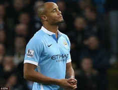 Máy bay gặp nạn, Kompany được phen hú vía