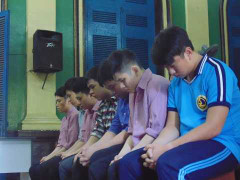 Hỗn chiến vì tiếng ồn trong tiệm sửa xe, một thanh niên bị đánh chết