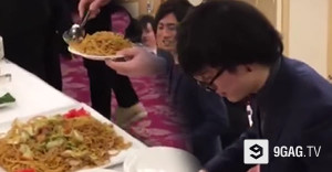 Clip: Thánh ăn buffet là đây