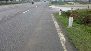 Tài xế taxi bị sát hại, bỏ xác giữa quốc lộ