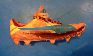 U23 Thái Lan chiến đấu đến rách cả giày