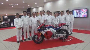 Ngắm chiếc mô tô lắp ráp thủ công có mức giá 'đau tim' dân mê xe