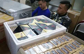 Thu giữ hàng chục nghìn điếu xì gà lậu ở phố cổ Hà Nội