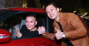 Tuấn Hưng tặng bạn thân ô tô 700 triệu