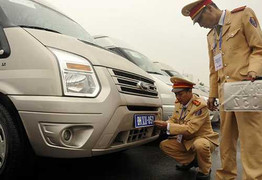 Gắn biển số đặc biệt cho xe phục vụ Đại hội Đảng