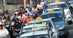 Giá xăng dầu giảm: Mỏi mắt chờ cước vận tải giảm